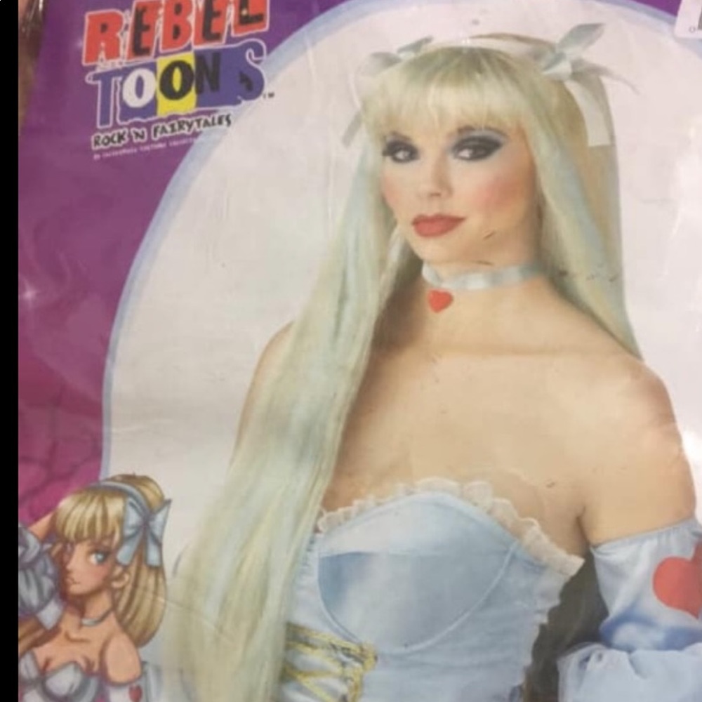 Alice In wonderland costume